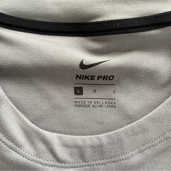 NIKE PRO Training Shirt Grey DriFit Moisture Wick Performance Size Large - Picture 8 of 10